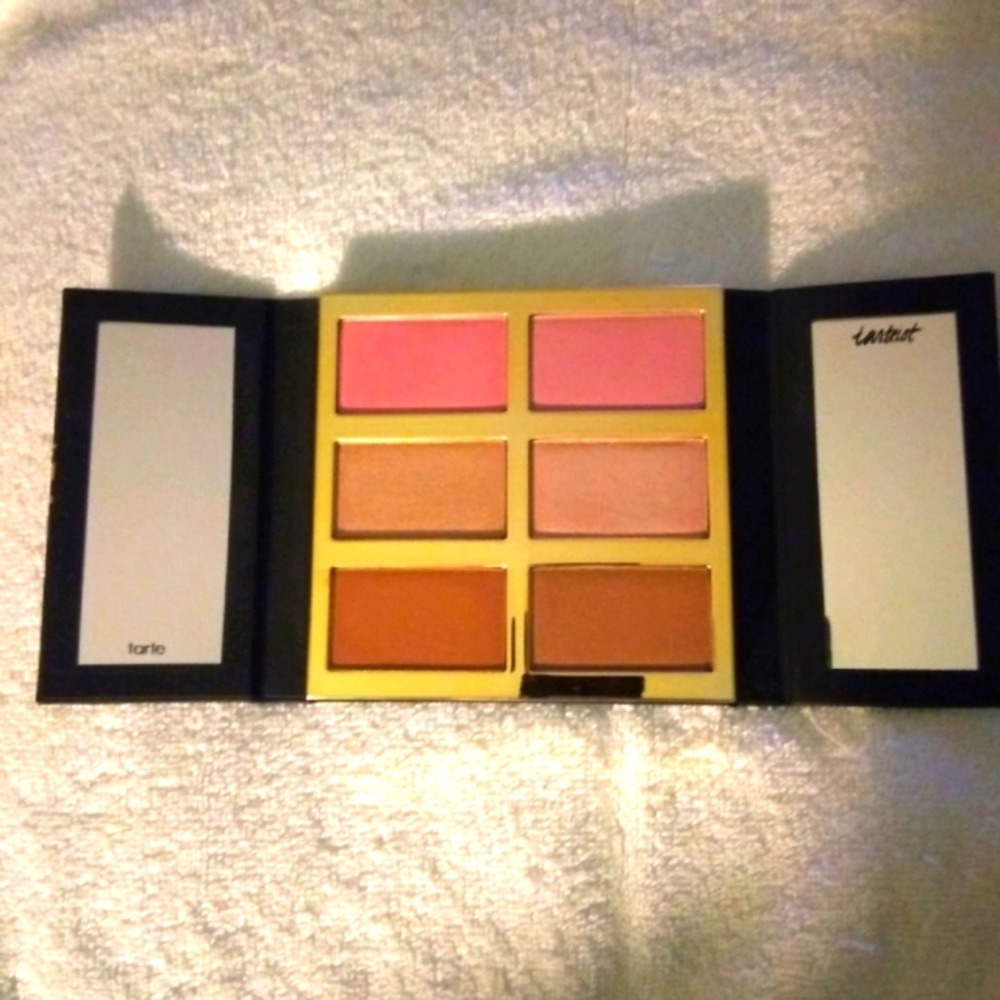 💜2 for $25💜🆕Tarteiest Pro Glow 3 🆕